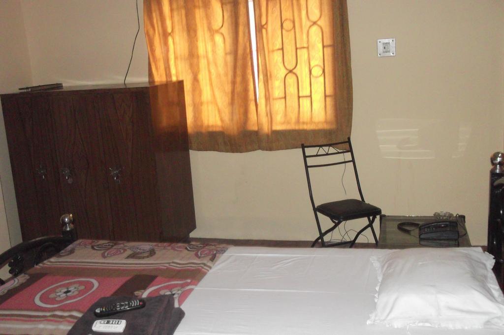 Megacity Inn Kolkata Phòng bức ảnh